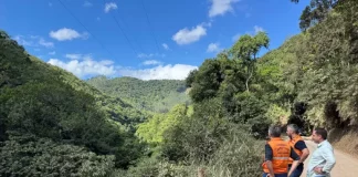 técnicos analisam a área destinada à construção da Barragem de Botuverá