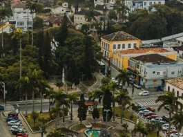 Vista aérea do Centro Histórico de São José, onde serão realizadas as apresentações, mostrando ruas, praças e construções históricas do local.