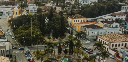 Vista aérea do Centro Histórico de São José, onde serão realizadas as apresentações, mostrando ruas, praças e construções históricas do local.