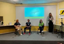 Colaboradores da FAHECE compartilham experiências pessoais em encontro sobre inclusão de pessoas com deficiência no mercado de trabalho.