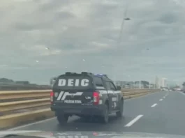 Viatura da DRACO em movimentação na operação contra fornecedor de fuzis para o Comando Vermelho.