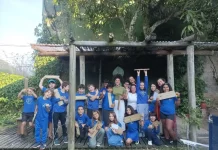 Alunos do 5º ano da EBM Costa de Dentro fabricam monocórdio para apresentar nas Feiras de Matemática e Conhecimento em Florianópolis.