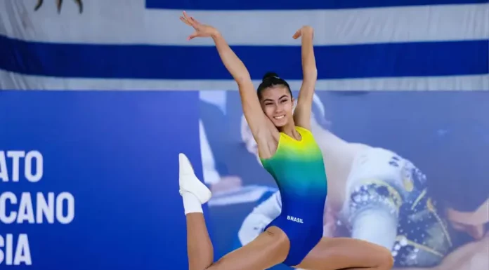 Ginasta que começou a carreira em São José é vice-campeã do Pan-Americano de Ginástica Aeróbica A jovem ginasta Lara Rios durante apresentação no Pan-Americano de Ginástica Aeróbica, representando o Brasil