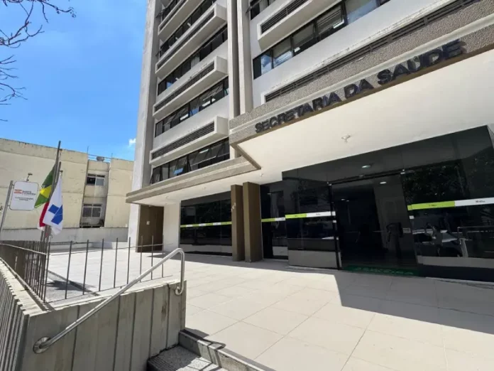Fachada principal da Secretaria de Estado da Saúde, sede do órgão responsável pelo concurso público da Saúde em Santa Catarina.