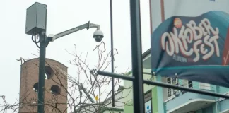 Câmera de monitoramento instalada na Vila Germânica para garantir a segurança durante a Oktoberfest de Blumenau.