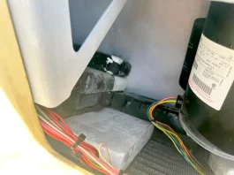 Receita Federal apreende quase 29 quilos de cocaína em Santa Catarina Tabletes de cocaína escondidos dentro da máquina refrigeradora de um contêiner, apreendidos pela Receita Federal em operação no porto de Itajaí e Navegantes.