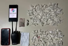 drogas apreendidas de um adolescente em operação da Polícia Militar no Saco Grande, Florianópolis.