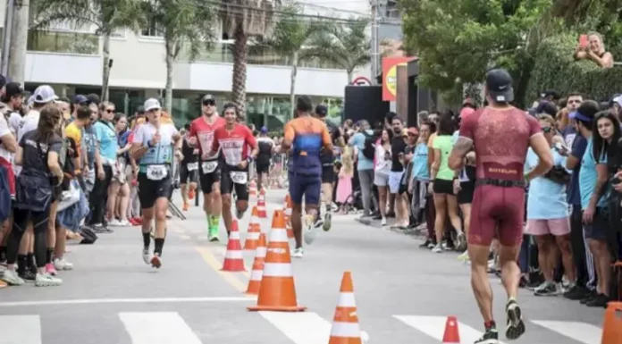 Florianópolis terá alterações no trânsito neste domingo por causa do Ironman 70.3 Atletas do Ironman 70.3 correndo em Florianópolis, com alterações no trânsito durante a prova.
