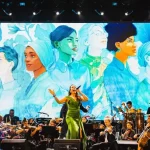 Camerata Florianópolis em apresentação no Teatro Pedro Ivo, ilustrando a retomada das atividades culturais após a revitalização do espaço.