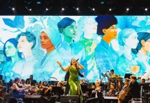 Teatro Pedro Ivo reabre ao público com show da Camerata e campeões do Santa Catarina Canta Camerata Florianópolis em apresentação no Teatro Pedro Ivo, ilustrando a retomada das atividades culturais após a revitalização do espaço.