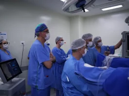 Hospital Celso Ramos realiza cirurgias inéditas durante Congresso Brasileiro de Urologia Médicos do Hospital Celso Ramos realizam procedimento cirúrgico inédito durante o Congresso Brasileiro de Urologia, representando o avanço de novas técnicas na rede pública.