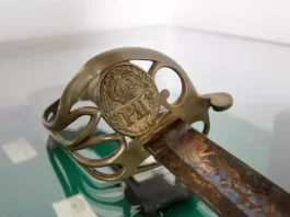 180 anos da visita de Dom Pedro II a São José resgatam um capítulo marcante da história catarinense Espada doada por Dom Pedro II ao coronel Luiz Ferreira do Nascimento Mello, atualmente exposta no Museu Histórico Gilberto Gerlach, símbolo de reconhecimento e amizade.