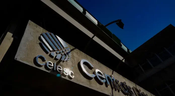 Celesc lança Chamada Pública para aquisição de imóveis em Florianópolis e São Francisco do Sul Fachada da Celesc, empresa que lançou Chamada Pública para aquisição de terrenos destinados à compensação ambiental.