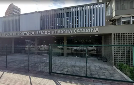 Foto da fachada do TCE/SC