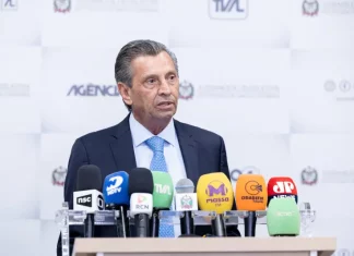 Presidente da Alesc, Júlio Garcia, fala à imprensa durante coletiva para apresentar balanço das atividades do Parlamento catarinense.