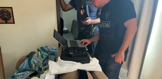 Operação The Rock: PCDF desarticula rede internacional de golpes digitais e prende suspeito em SC