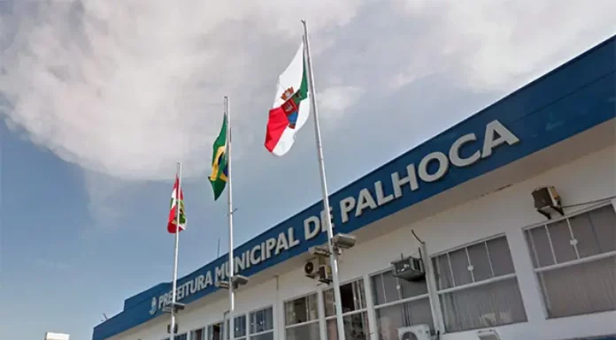 Palhoça decreta situação de emergência devido às fortes chuvas desta terça-feira (09) Foto da Prefeitura de Palhoça mostrando o local onde foi publicado o decreto de situação de emergência devido às fortes chuvas.