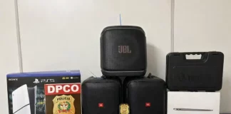 Bens apreendidos pela Polícia Civil durante operação contra golpe do falso consórcio, usados como prova da investigação.