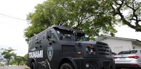 Chapecó ganha veículo blindado para reforçar a Guarda Municipal Foto do veículo blindado Tsunami da Guarda Municipal de Chapecó, usada para ilustrar o reforço na estrutura de segurança do município.