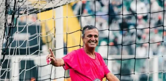 Árbrito Margarida em um jogo de futebol