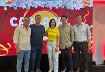 Prefeito Topázio Neto, vice-prefeita Marlene Matos e representantes da Hit Makers apresentam detalhes e programação do Carnaval 2026 em Florianópolis.