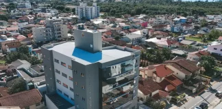 Prédio da Prefeitura de Biguaçu, sede administrativa do governo municipal e local de gestão de serviços públicos.