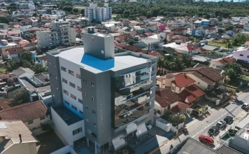 Biguaçu vai receber R$ 30 milhões do BNDES para obras em Saúde e Educação Prédio da Prefeitura de Biguaçu, sede administrativa do governo municipal e local de gestão de serviços públicos.