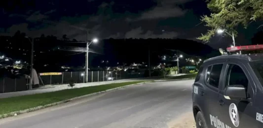 Viatura do Bope utilizada em operação da PMSC que resultou na libertação de vítimas de sequestro e na prisão de criminosos.