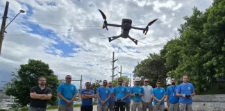 Equipe da Celesc testando drones