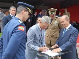 Governador Jorginho Mello assina contrato para compra de munições para forças policiais