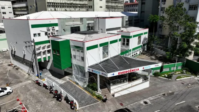 Hospital Governador Celso Ramos, representando os sete hospitais que estão entre os 100 melhores do país