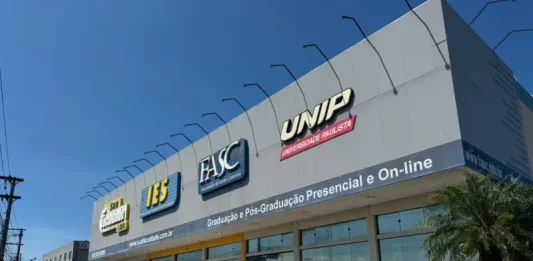 Prédio onde funcionava a faculdade AESGF/IES FASC