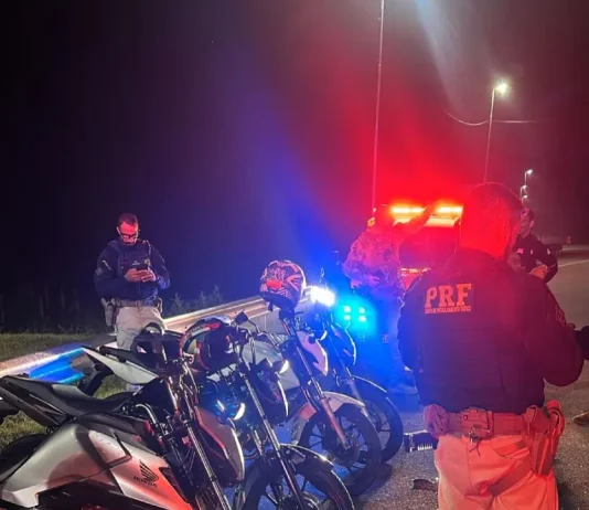 motos apreendidas pela PRF durante racha no contorno da BR-101