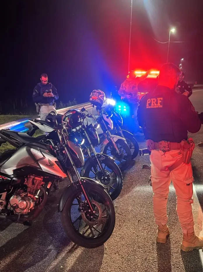 motos apreendidas pela PRF durante racha no contorno da BR-101