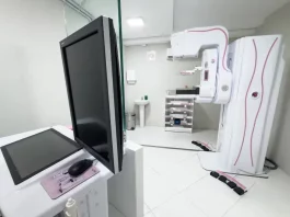 Aparelho de mamografia da Policlínica da Mulher e da Criança de Florianópolis
