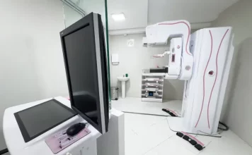 Aparelho de mamografia da Policlínica da Mulher e da Criança de Florianópolis