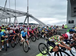 Cadastro prévio passa a ser obrigatório para eventos esportivos em vias públicas em Florianópolis Ciclistas participando de evento esportivo em Florianópolis, em alusão ao lançamento do cadastro prévio obrigatório