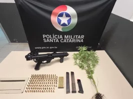 submetralhadora apreendida pela Polícia Militar