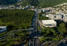 Obras da terceira pista da SC-401 avançam para construção de elevados e passarelas Obras da terceira pista da SC-401