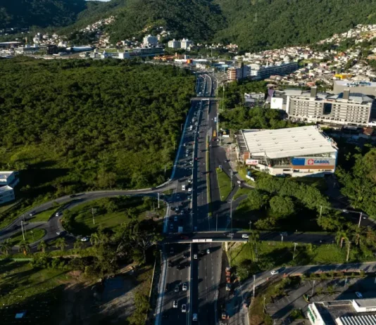 Obras da terceira pista da SC-401