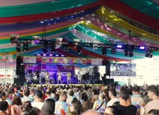 Público curtindo o Berbigão do Boca em Florianópolis