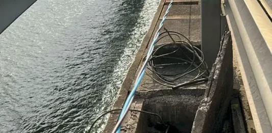 Fios que estavam sendo furtados na Ponte Colombo Sales