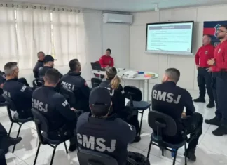 Agentes da GMSJ em reunião sobre segurança no Carnaval Zé Folia 2026