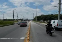 São José e Estado firmam acordo para concluir obras de duplicação da SC-281 Foto de veículos circulando na SC-281