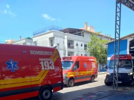 Explosão em marina no Norte de Florianópolis deixa quatro feridos Viatura dos Bombeiros em atendimento a explosão em marina no norte da Capital