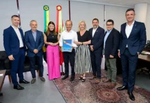 Governador Jorginho Mello reunido com representantes da TAP Air Portugal e da Zurich Airport Brasil, tratando do novo voo da Tap para Portugal
