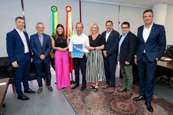 Governador Jorginho Mello reunido com representantes da TAP Air Portugal e da Zurich Airport Brasil, tratando do novo voo da Tap para Portugal