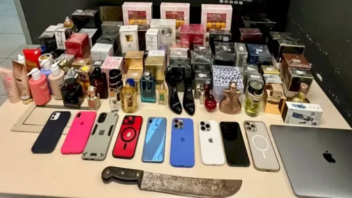 objetos roubados apreendidos pela polícia Objetos roubados apreendidos pela polícia