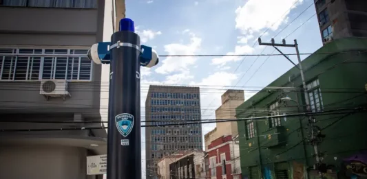câmeras de videomonitoramento instalada no centro de Florianópolis