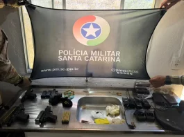 Armas, munições e drogas apreendidas pelo BOPE durante confronto no Papaquera